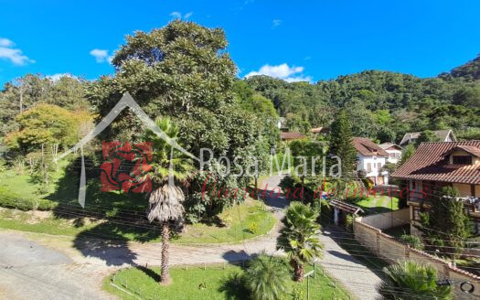 Apartamento duplex em Mury REF: AVE 002